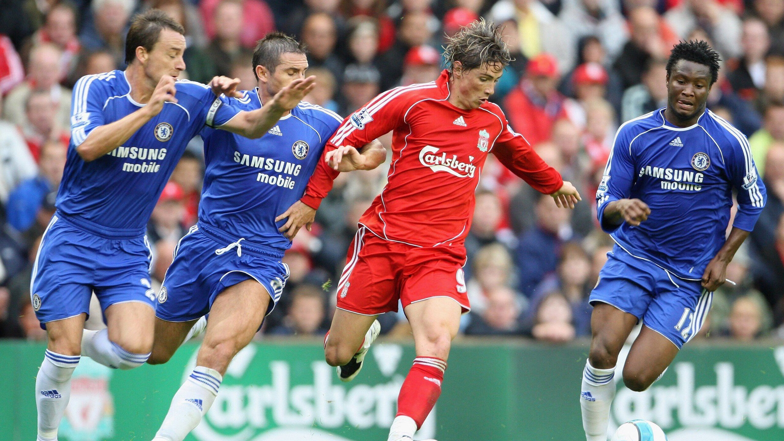 阿森纳不断突破！，梅西连续二十场比赛得分超过最后时刻胜出全场沸腾不已